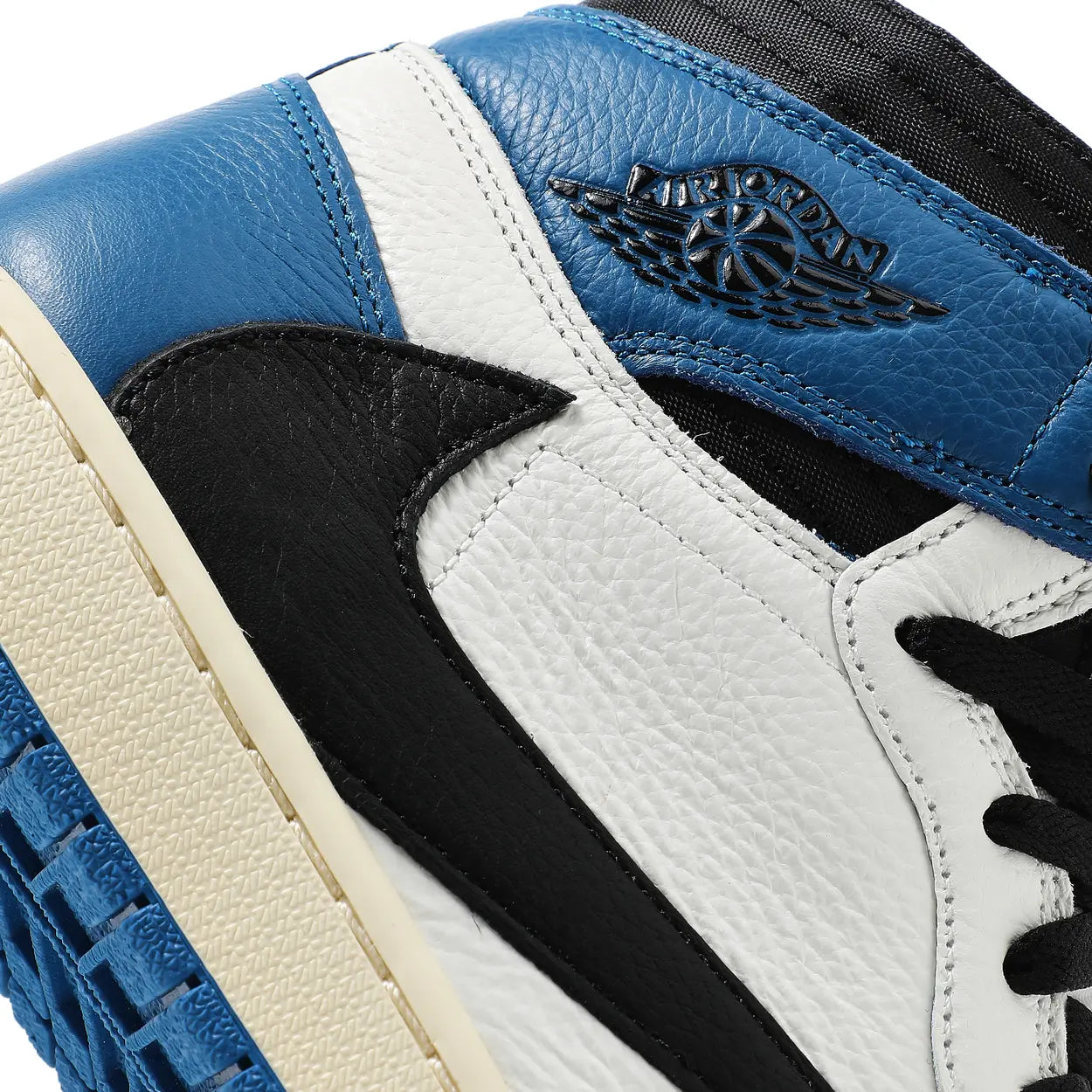Jordan 1 High Travis Scott x Fragment
